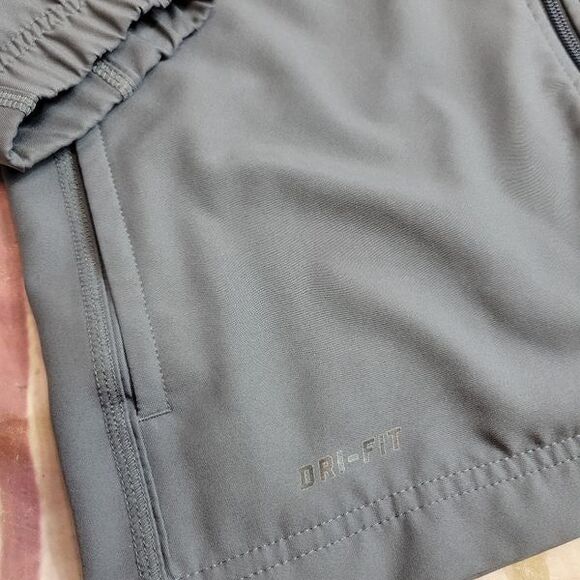 Nike lightweight jacket M, Gray - Picture 2 of 6